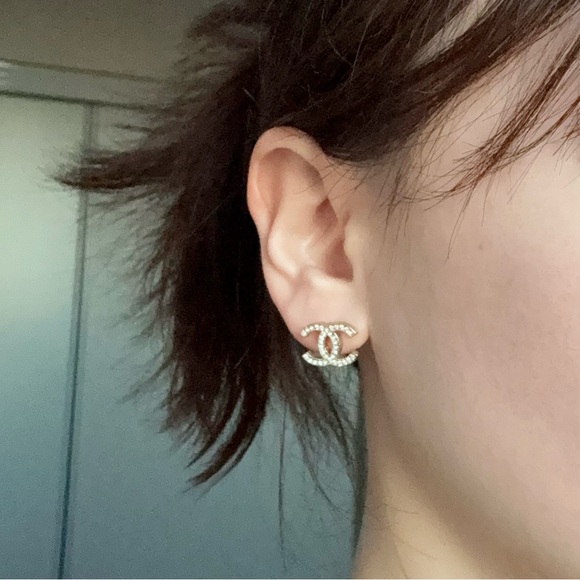 [pre-owned] Chanel earrings - Picture 4 of 4